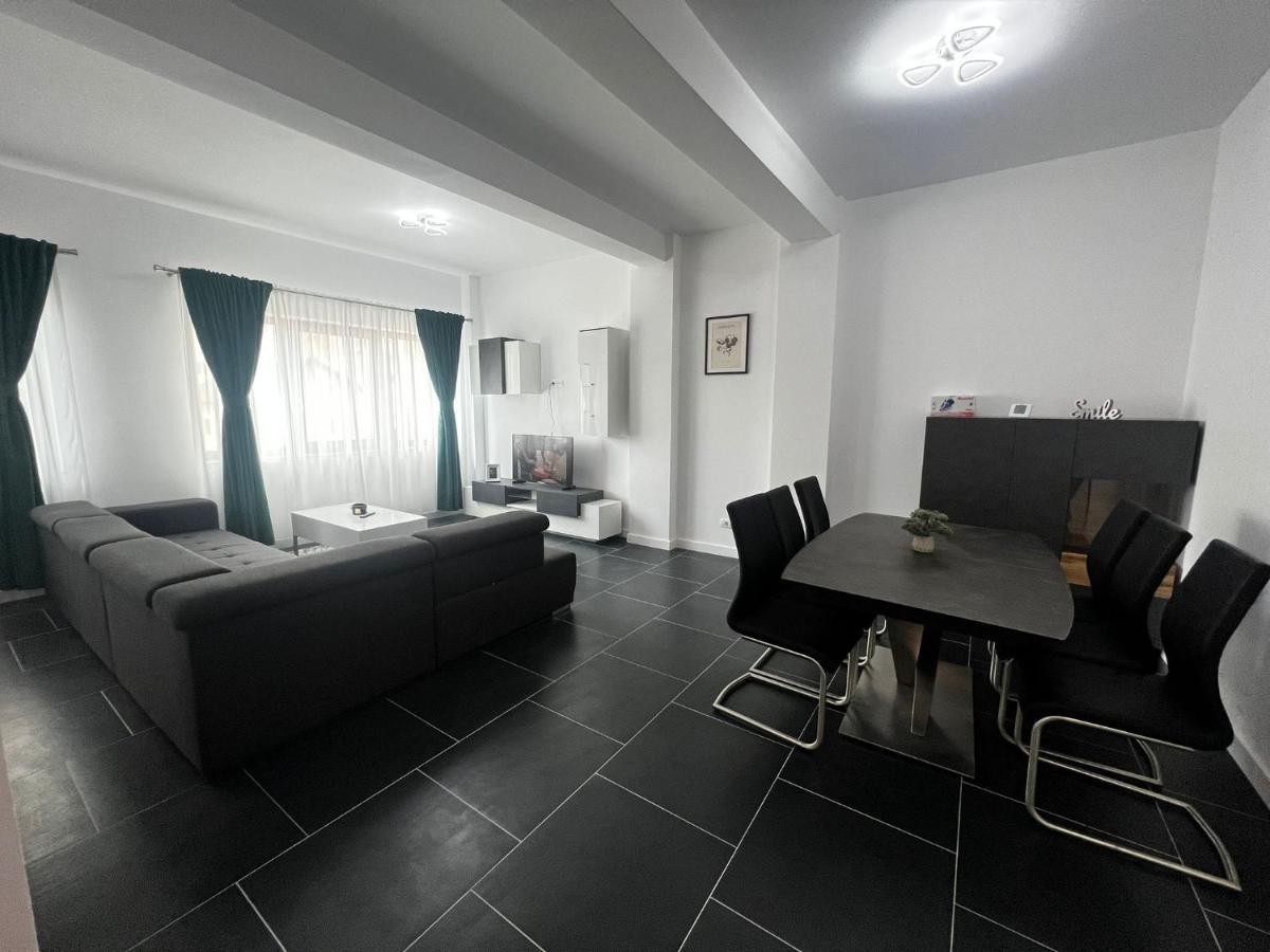 Cozy Aparthotel - Central City Suceava Exterior foto