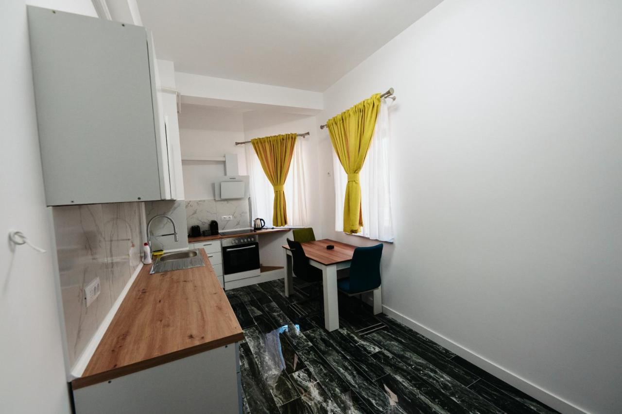 Cozy Aparthotel - Central City Suceava Exterior foto