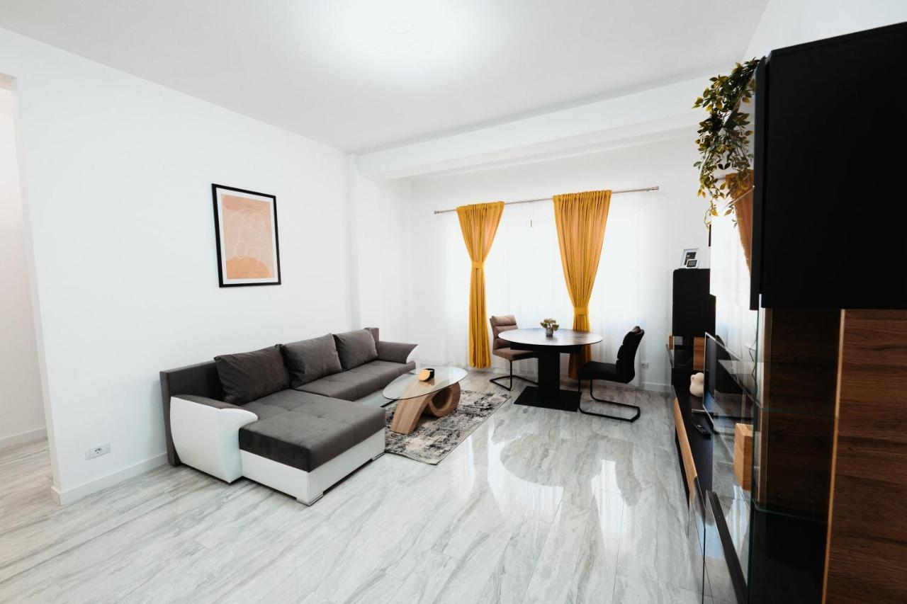Cozy Aparthotel - Central City Suceava Exterior foto