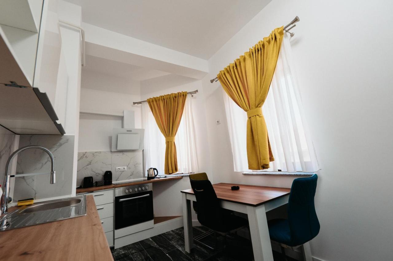 Cozy Aparthotel - Central City Suceava Exterior foto